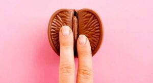 Жігіттің бөртпелерін жұлып алу