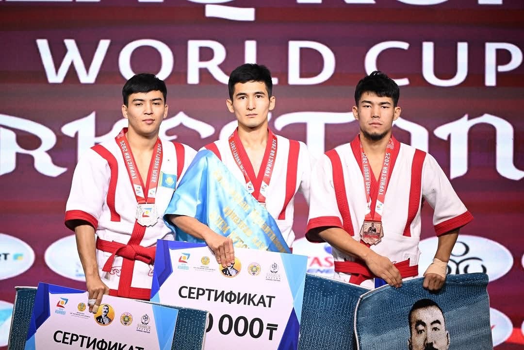 Үйдегі секс туралы жақыннан түсірілген фотосуреттер